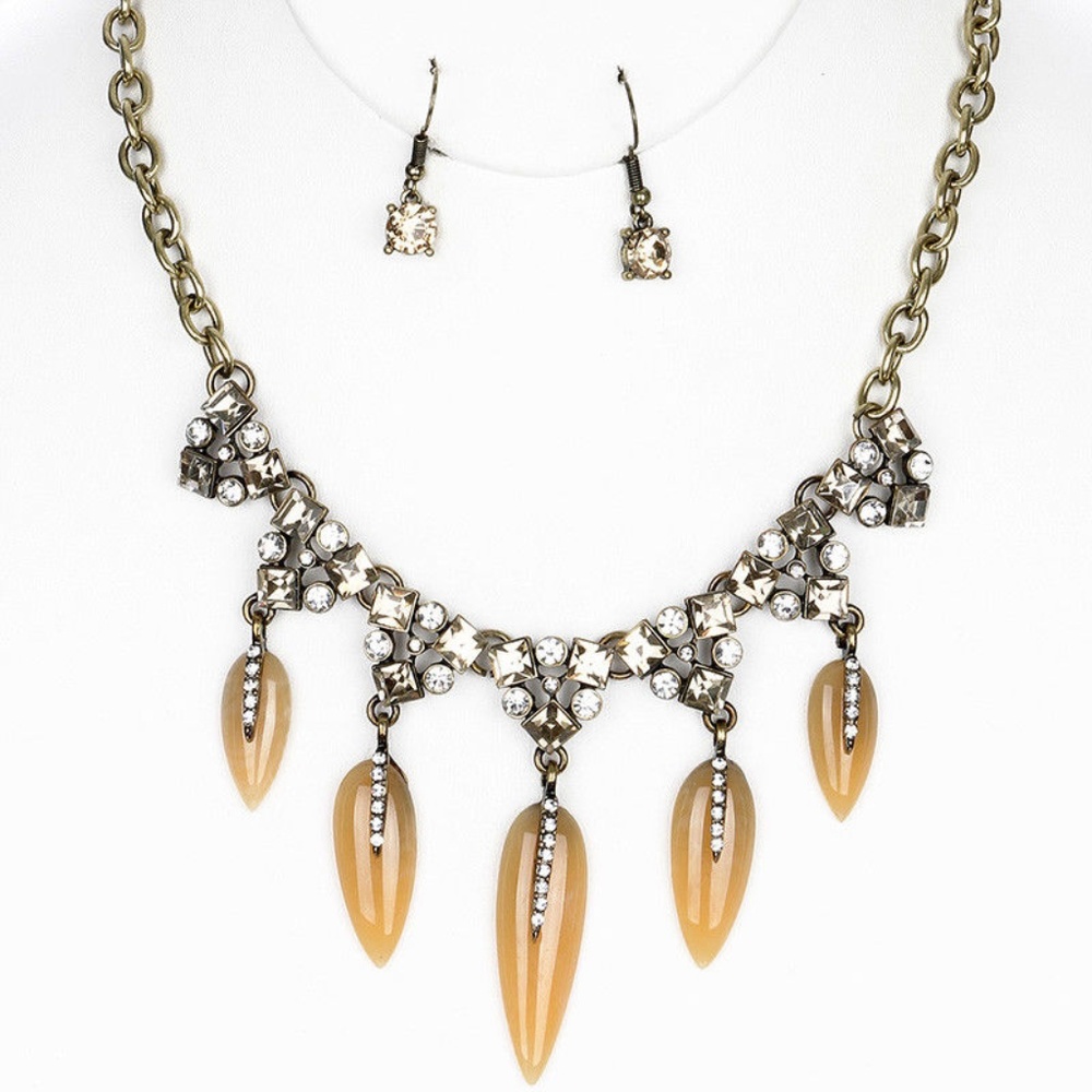 Elongated Teardrop Stone Bib Necklace and Earring #1039